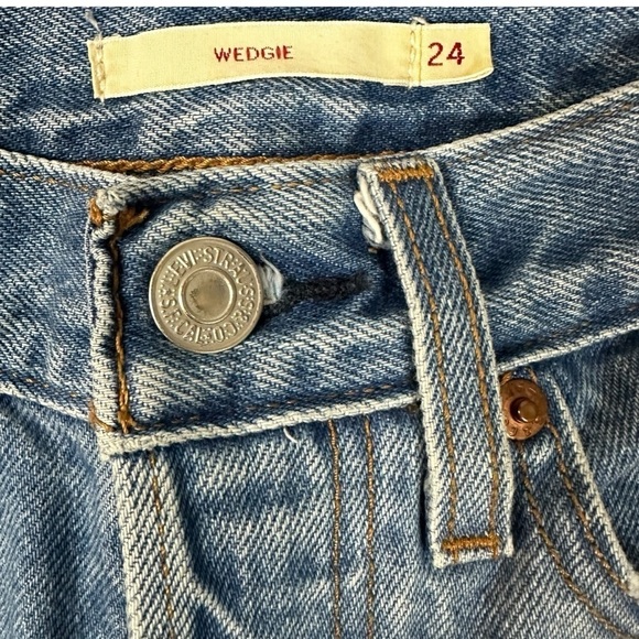 Free People Levi’s Wedgie Icon Fit Oxnard in Athen's No Way Size 24 - Picture 14 of 16
